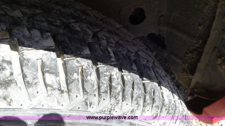 image for item AV9766 2000 Chevrolet Venture Extended van