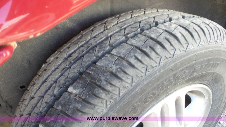 image for item AV9766 2000 Chevrolet Venture Extended van