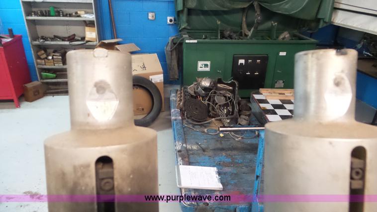 image for item AV9789 Sunnen CLT-100K line boring machine