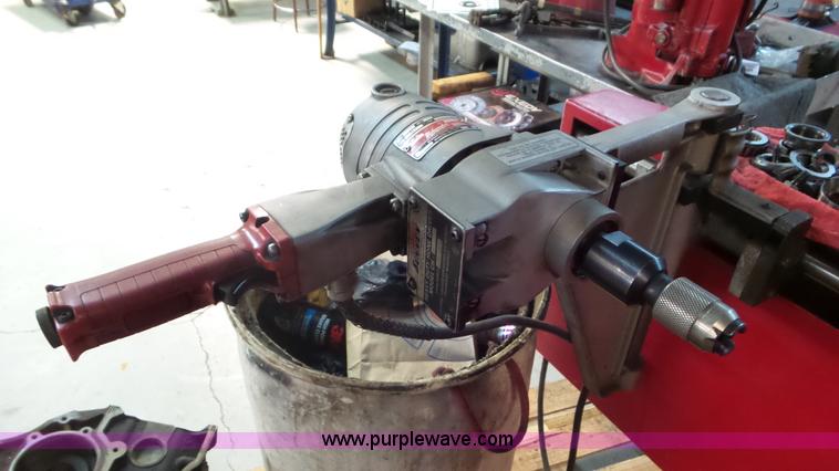 image for item AV9789 Sunnen CLT-100K line boring machine