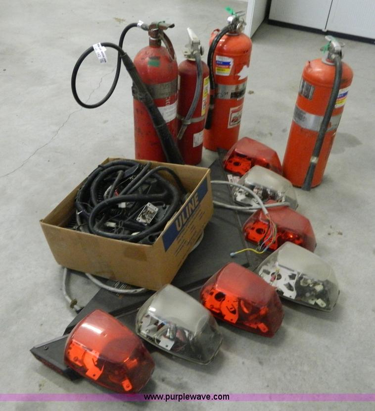 image for item AX9542 Emergency equipment