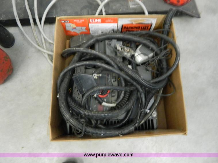 image for item AX9542 Emergency equipment