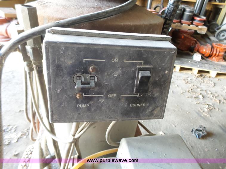 image for item BE9821 Hotsy pressure washer