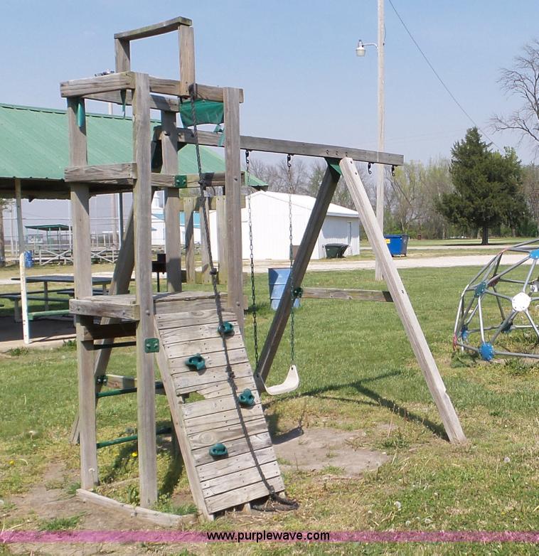 image for item BL9530 Playground equipment