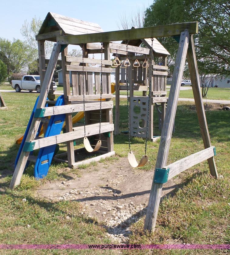 image for item BL9530 Playground equipment