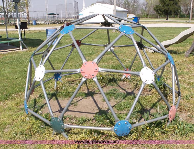 image for item BL9530 Playground equipment