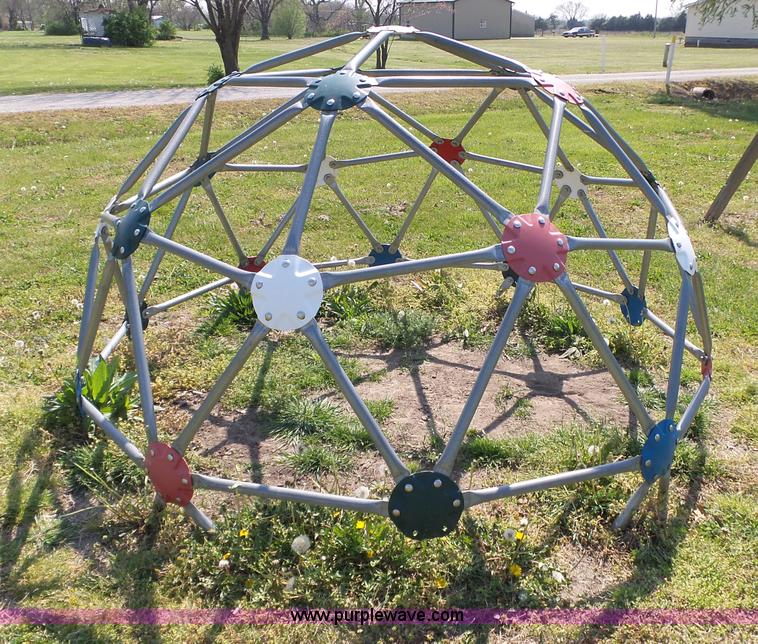 image for item BL9530 Playground equipment