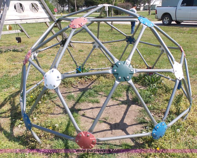 image for item BL9530 Playground equipment