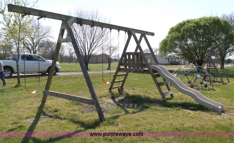 image for item BL9530 Playground equipment