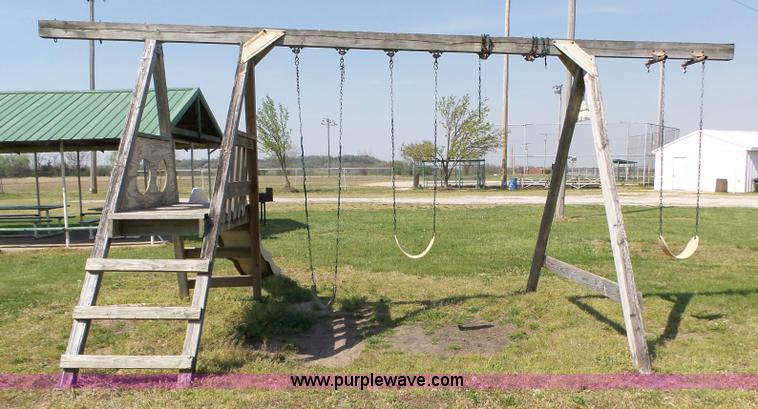 image for item BL9530 Playground equipment