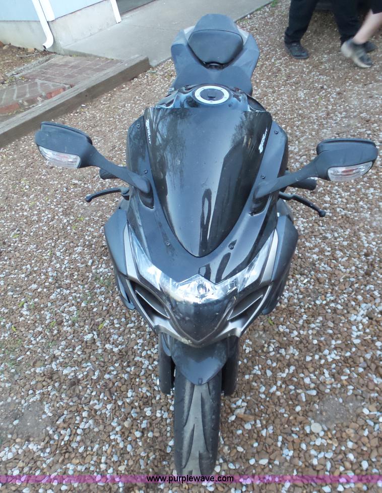 image for item BL9531 2013 Suzuki GSX-R1000 motorcycle