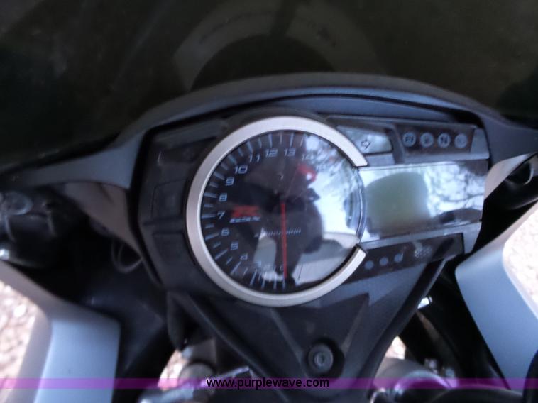 image for item BL9531 2013 Suzuki GSX-R1000 motorcycle