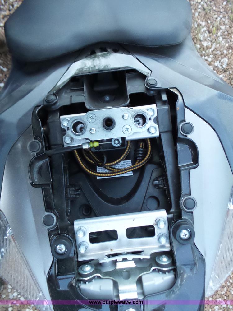 image for item BL9531 2013 Suzuki GSX-R1000 motorcycle