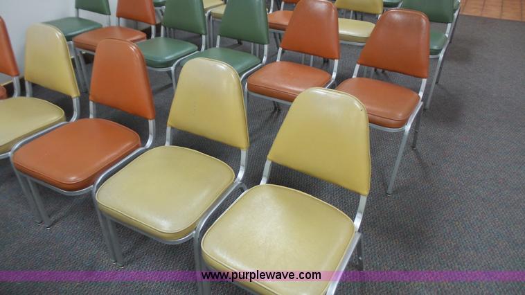 image for item BN9553 (63) assorted chains