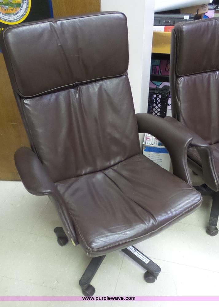 image for item BN9556 (4) adjustable leather office chairs