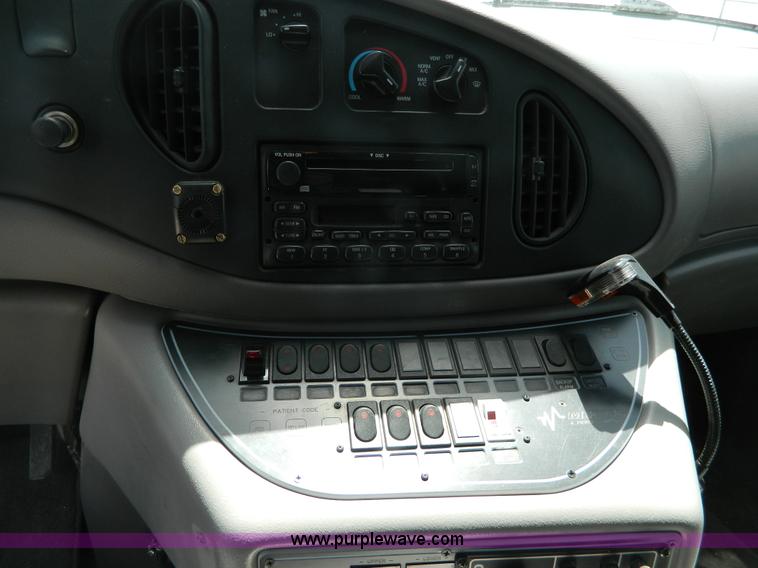 image for item F1270 2002 Ford 801 ambulance