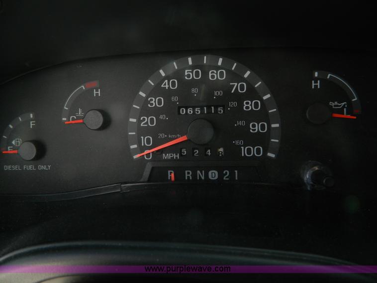 image for item F1270 2002 Ford 801 ambulance