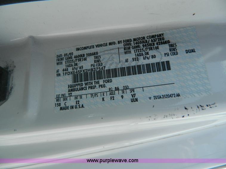 image for item F1270 2002 Ford 801 ambulance