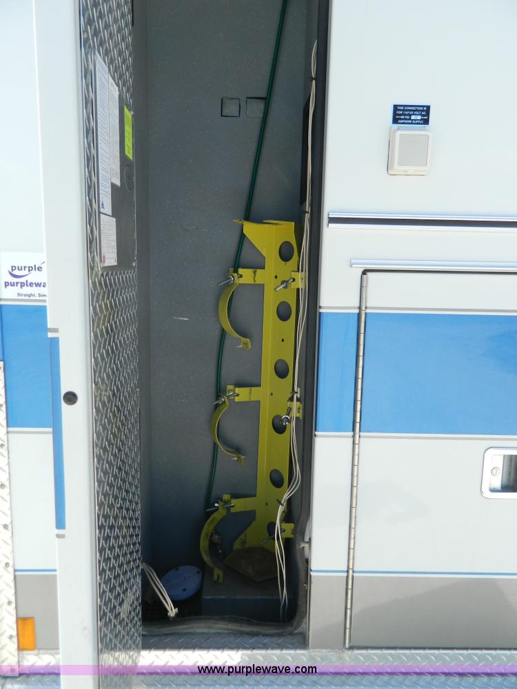 image for item F1270 2002 Ford 801 ambulance