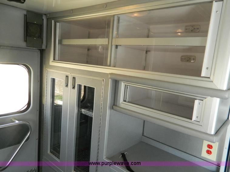 image for item F1270 2002 Ford 801 ambulance