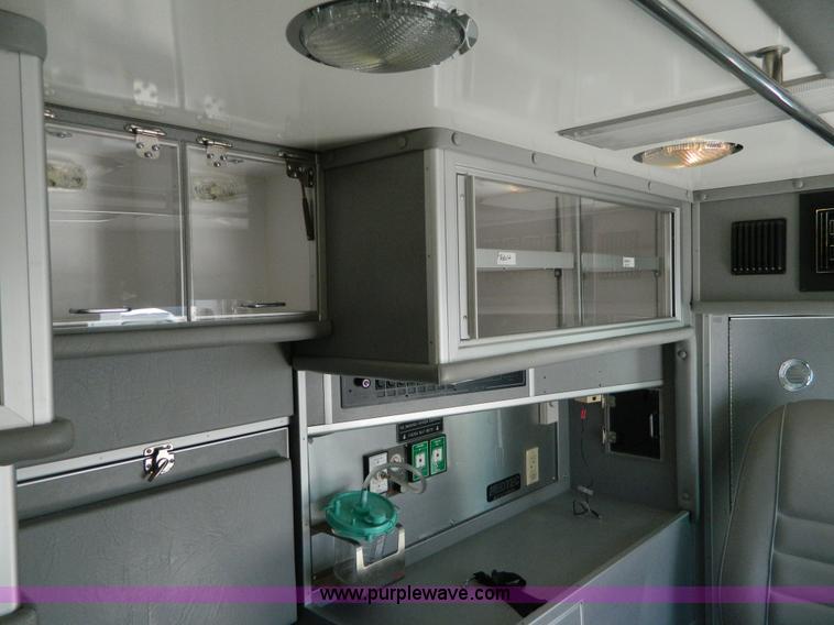 image for item F1270 2002 Ford 801 ambulance