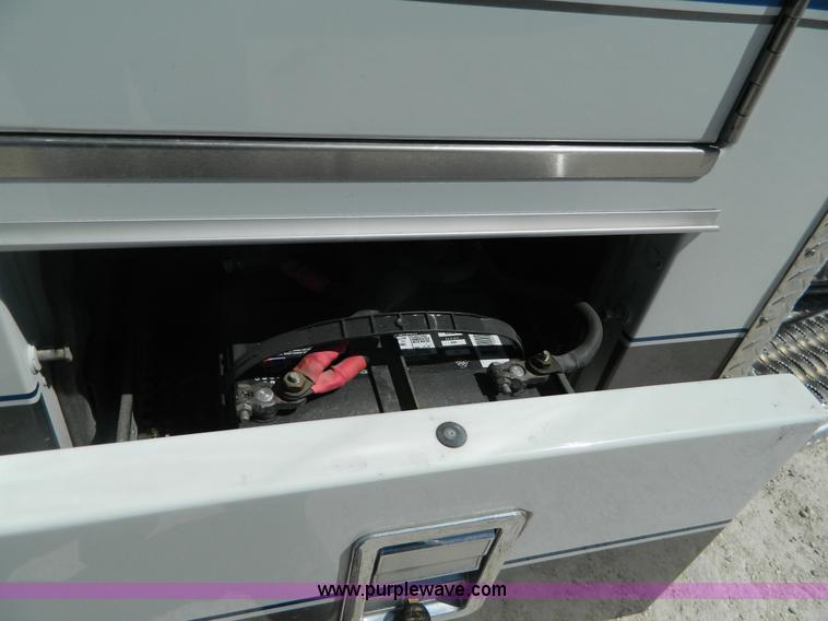 image for item F1270 2002 Ford 801 ambulance