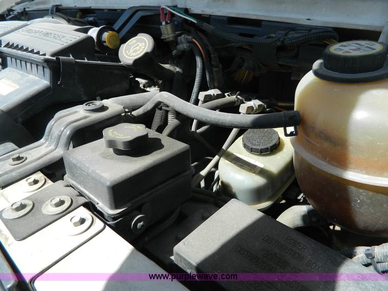 image for item F1270 2002 Ford 801 ambulance