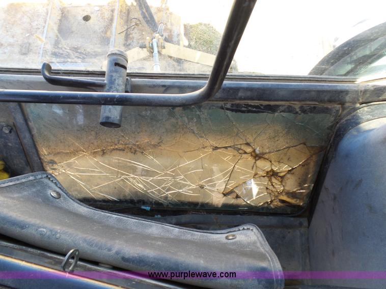 image for item G3741 1997 New Holland 7740 MFWD tractor