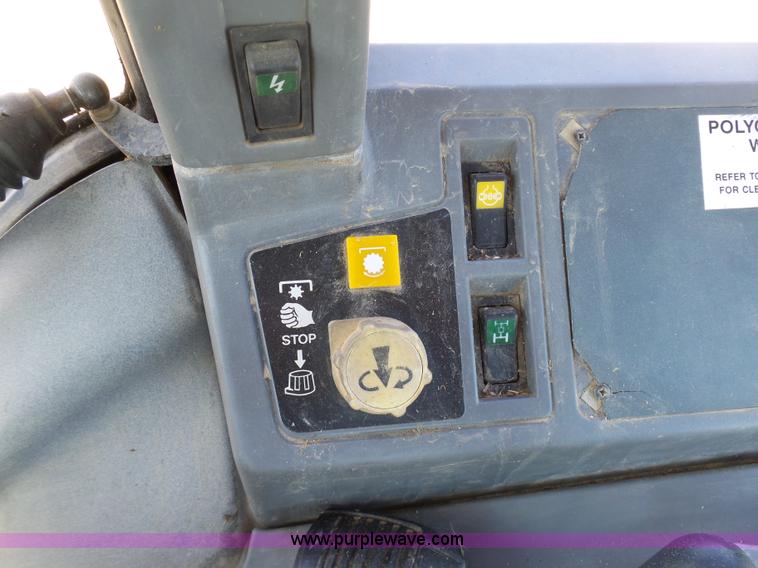 image for item G3741 1997 New Holland 7740 MFWD tractor