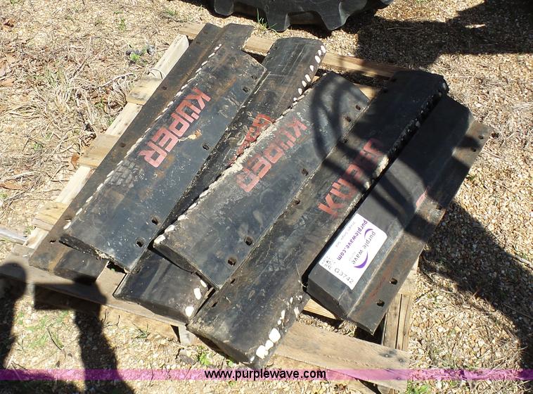 image for item G3742 Kuper rubber motor grader cutting edges