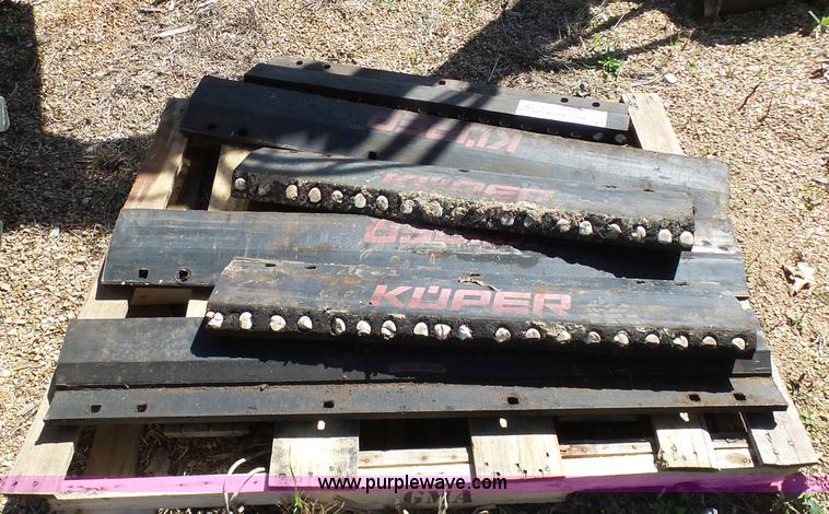 image for item G3742 Kuper rubber motor grader cutting edges