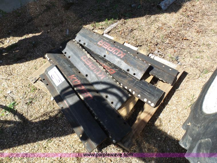 image for item G3742 Kuper rubber motor grader cutting edges