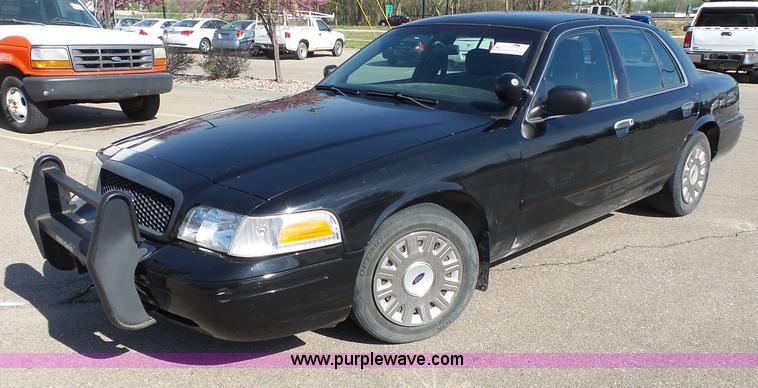 image for item J4147 2003 Ford Crown Victoria Police Interceptor