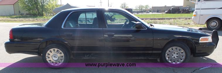 image for item J4147 2003 Ford Crown Victoria Police Interceptor