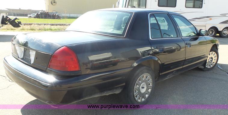 image for item J4147 2003 Ford Crown Victoria Police Interceptor