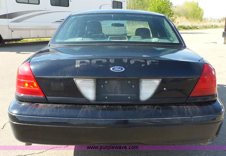 image for item J4147 2003 Ford Crown Victoria Police Interceptor