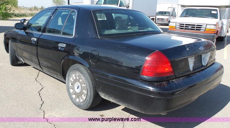 image for item J4147 2003 Ford Crown Victoria Police Interceptor