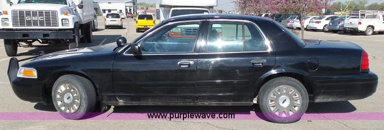 image for item J4147 2003 Ford Crown Victoria Police Interceptor
