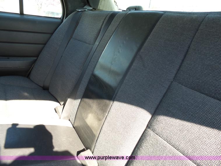 image for item J4147 2003 Ford Crown Victoria Police Interceptor