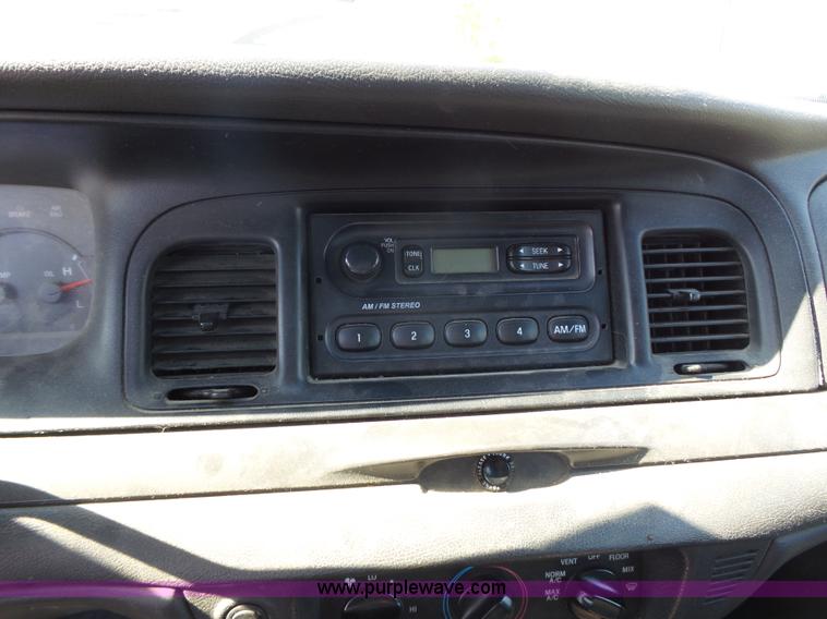 image for item J4147 2003 Ford Crown Victoria Police Interceptor