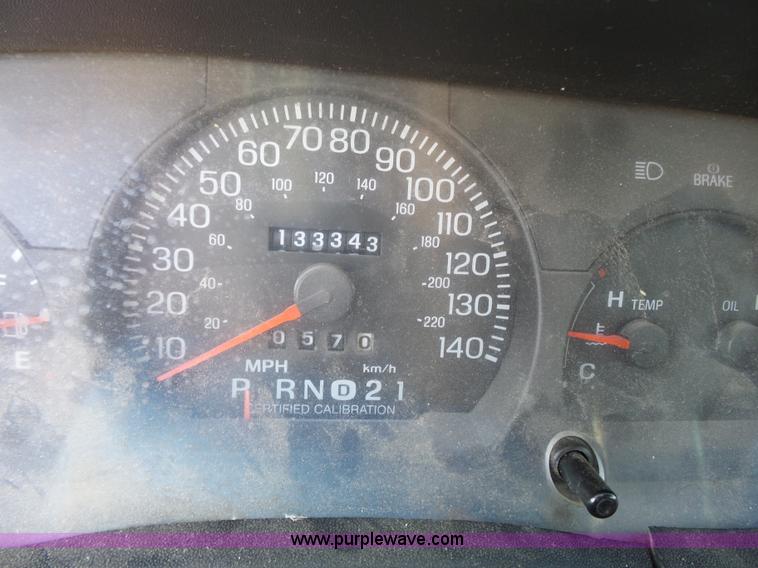 image for item J4147 2003 Ford Crown Victoria Police Interceptor