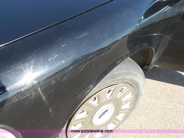 image for item J4147 2003 Ford Crown Victoria Police Interceptor