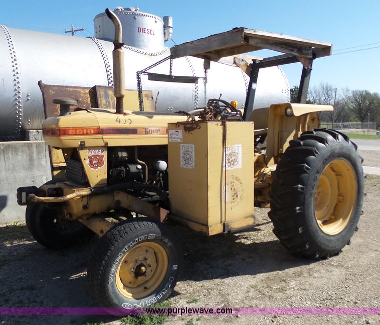 image for item J4148 Ford Tiger Special 6610 tractor