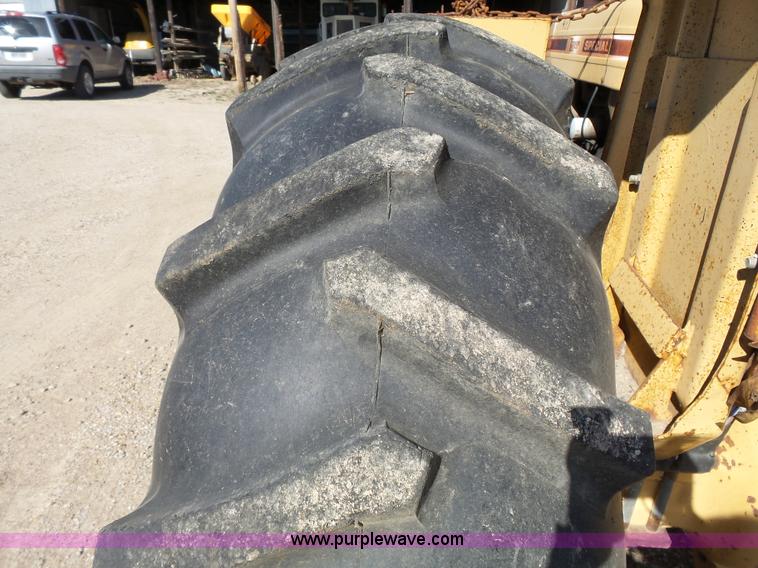 image for item J4148 Ford Tiger Special 6610 tractor