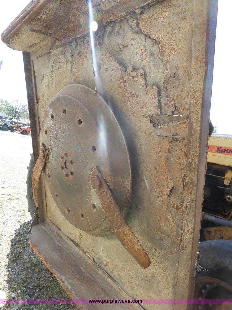 image for item J4148 Ford Tiger Special 6610 tractor