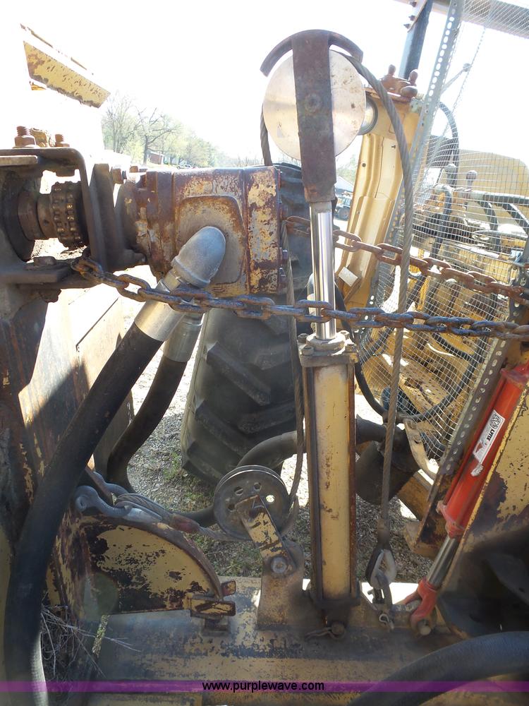 image for item J4148 Ford Tiger Special 6610 tractor