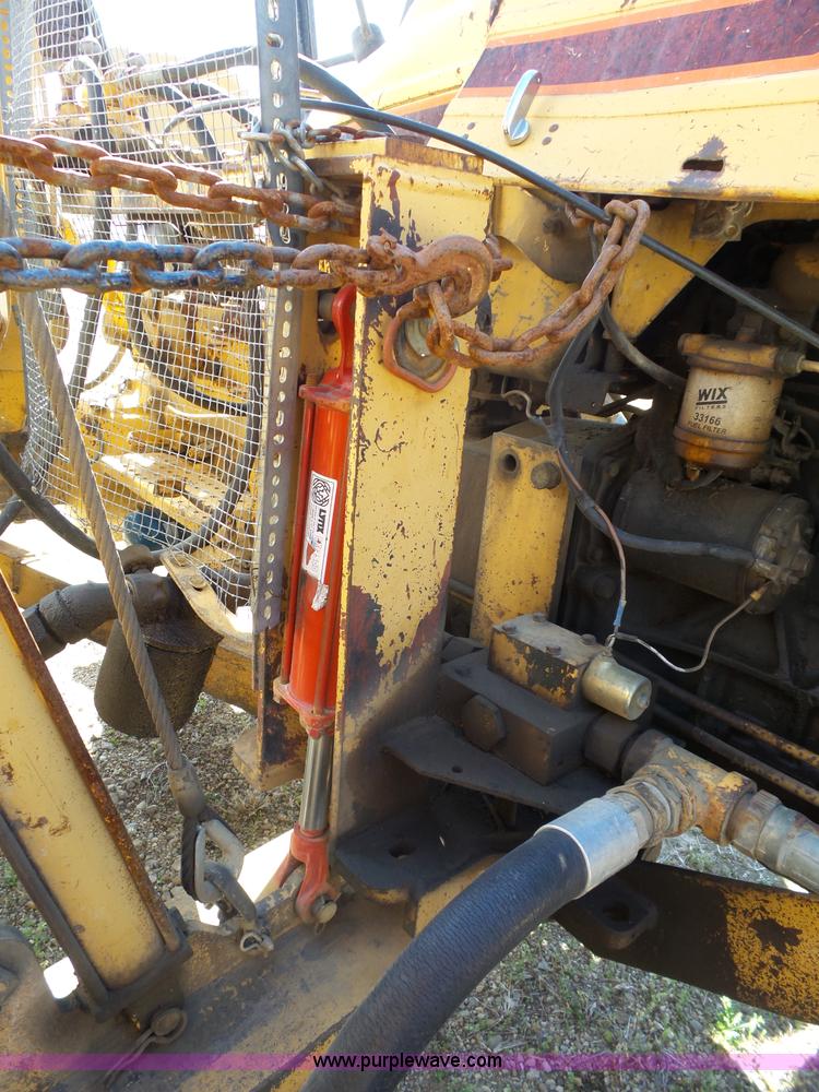 image for item J4148 Ford Tiger Special 6610 tractor