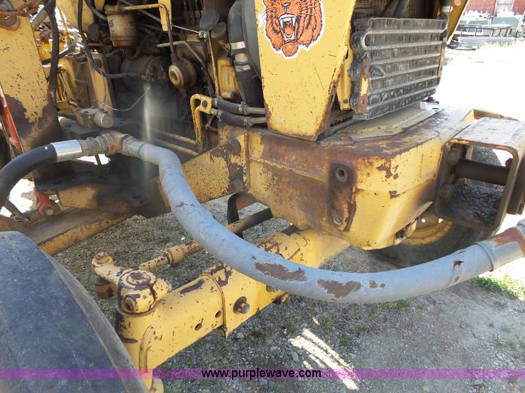 image for item J4148 Ford Tiger Special 6610 tractor