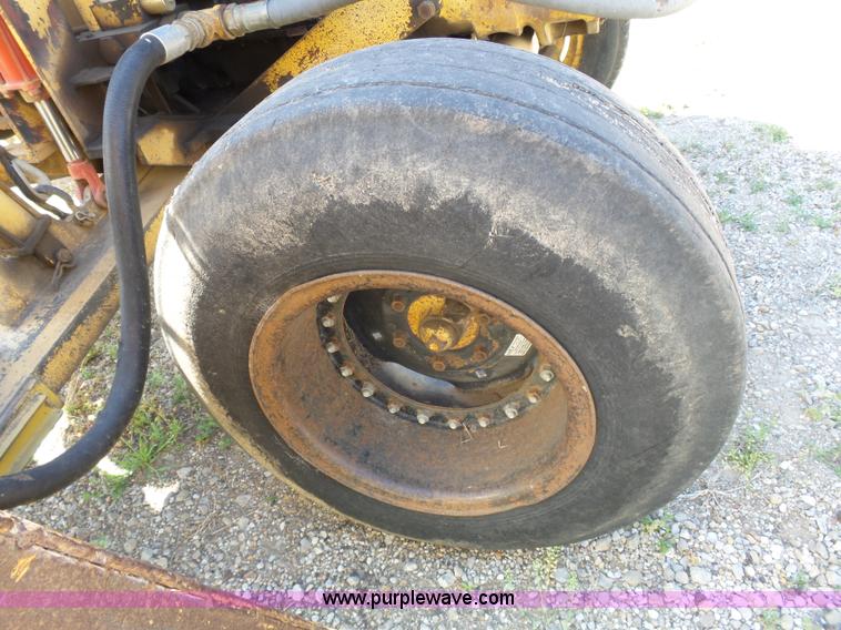 image for item J4148 Ford Tiger Special 6610 tractor