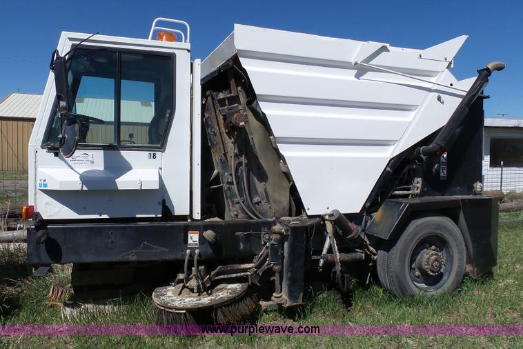 image for item J4164 1996 Johnston street sweeper